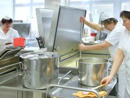 Provoz školní jídelny v prosinci