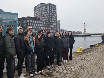 Průmpe jede na praxi do Švédska